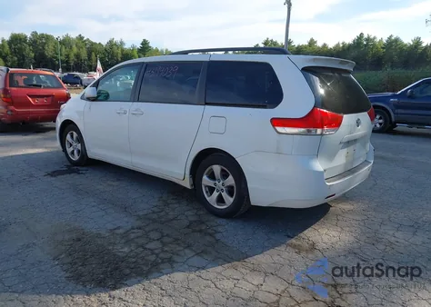 2011 Toyota Sienna Le V6 из США, поврежденный, VIN 5TDKK3DC5BS066830